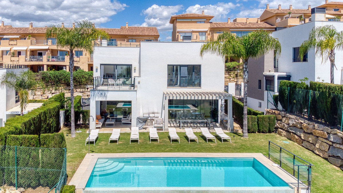 Image 41: detached villa For sale, Estepona, €1,390,000 [HFM-CL10154]