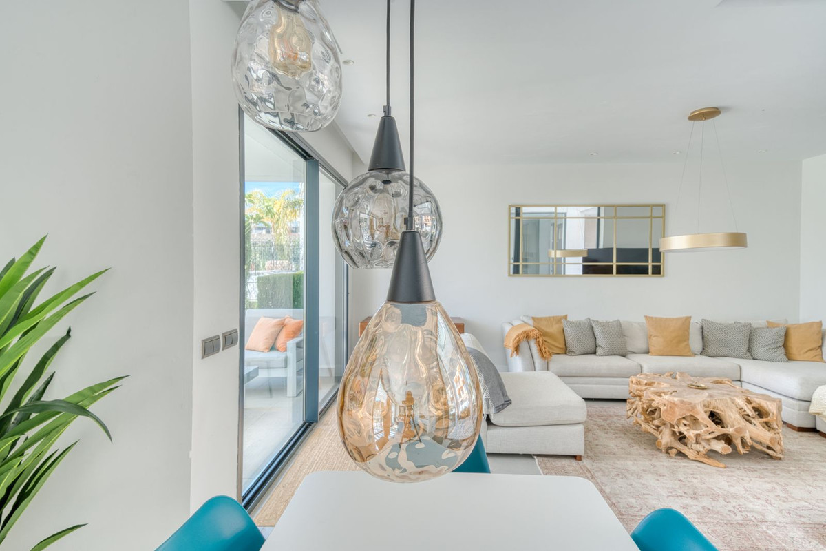 Image 41: detached villa For sale, Estepona, €1,390,000 [HFM-CL10154]