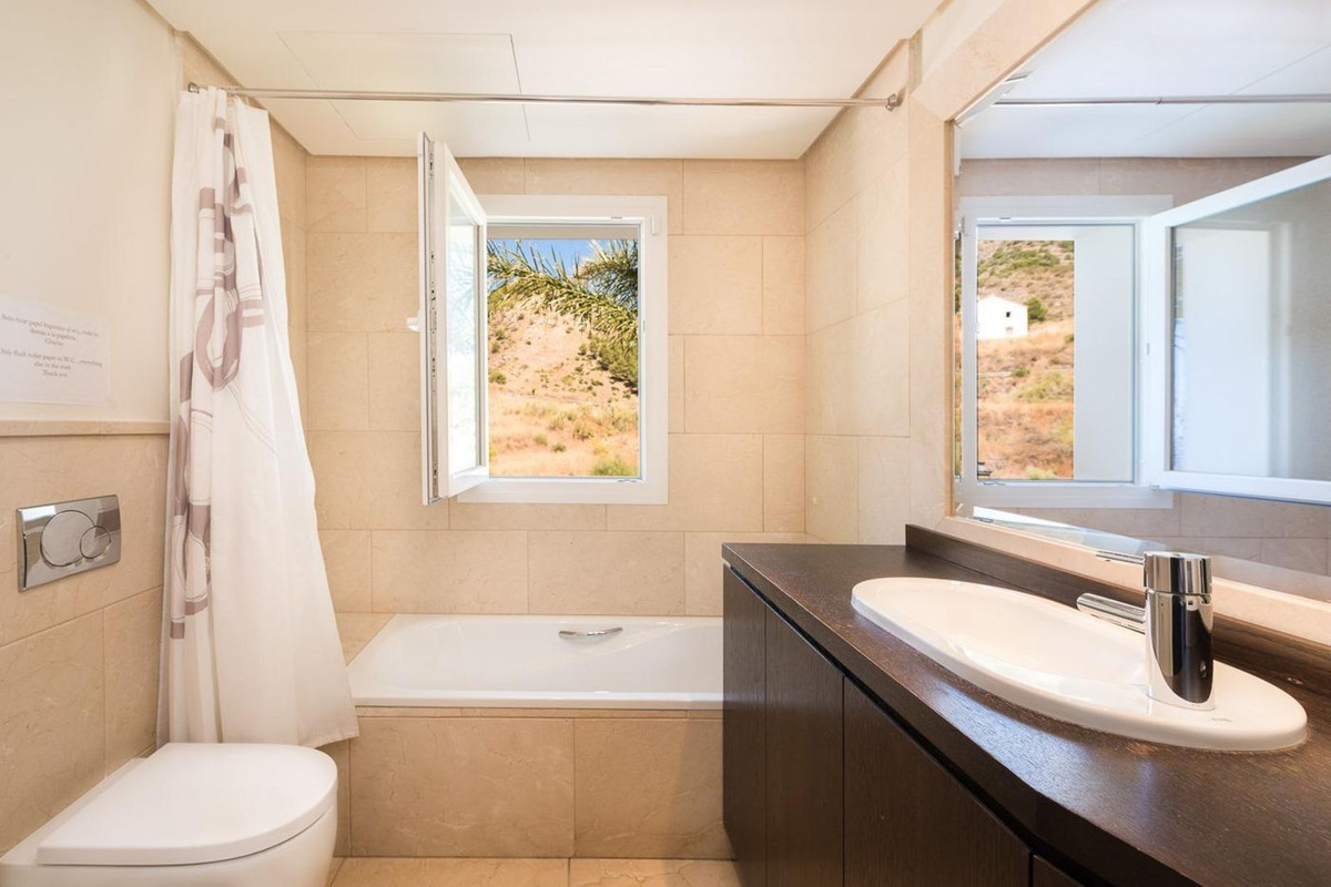 Image 24: villa - chalet For sale, Mijas, €1,400,000 [HFM-CL10155]