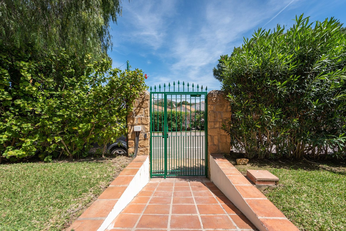 Image 25: apartment For sale, Marbella, €375,000 [HFM-CL10153]