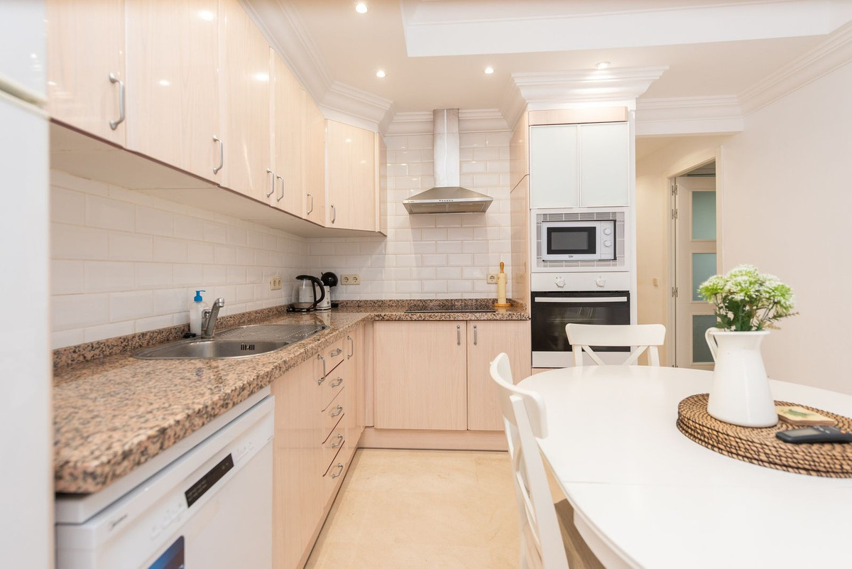 Image 25: apartment For sale, Marbella, €375,000 [HFM-CL10153]