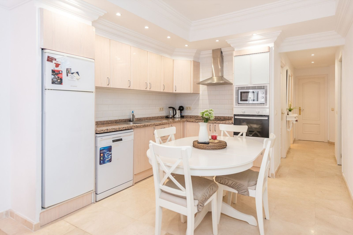 Image 25: apartment For sale, Marbella, €375,000 [HFM-CL10153]