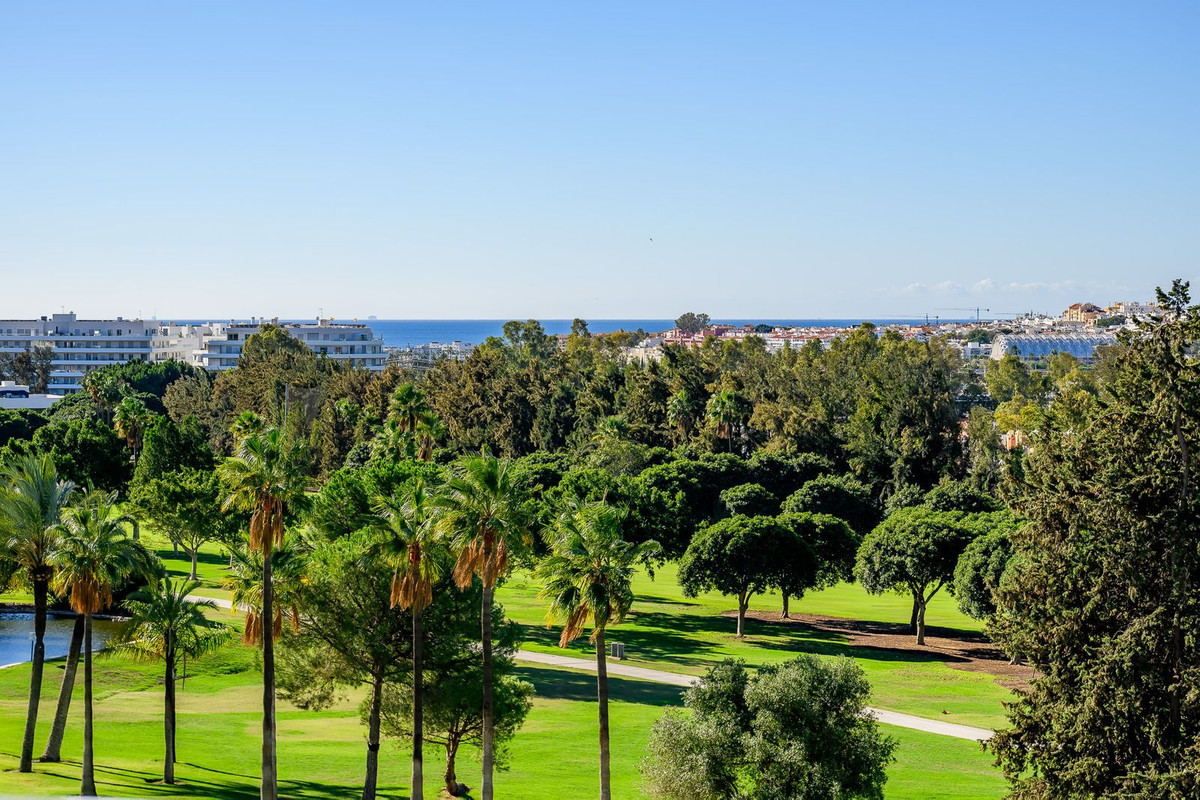 Image 17: apartment For sale, Nueva Andalucía, €995,000 [HFM-CL10160]