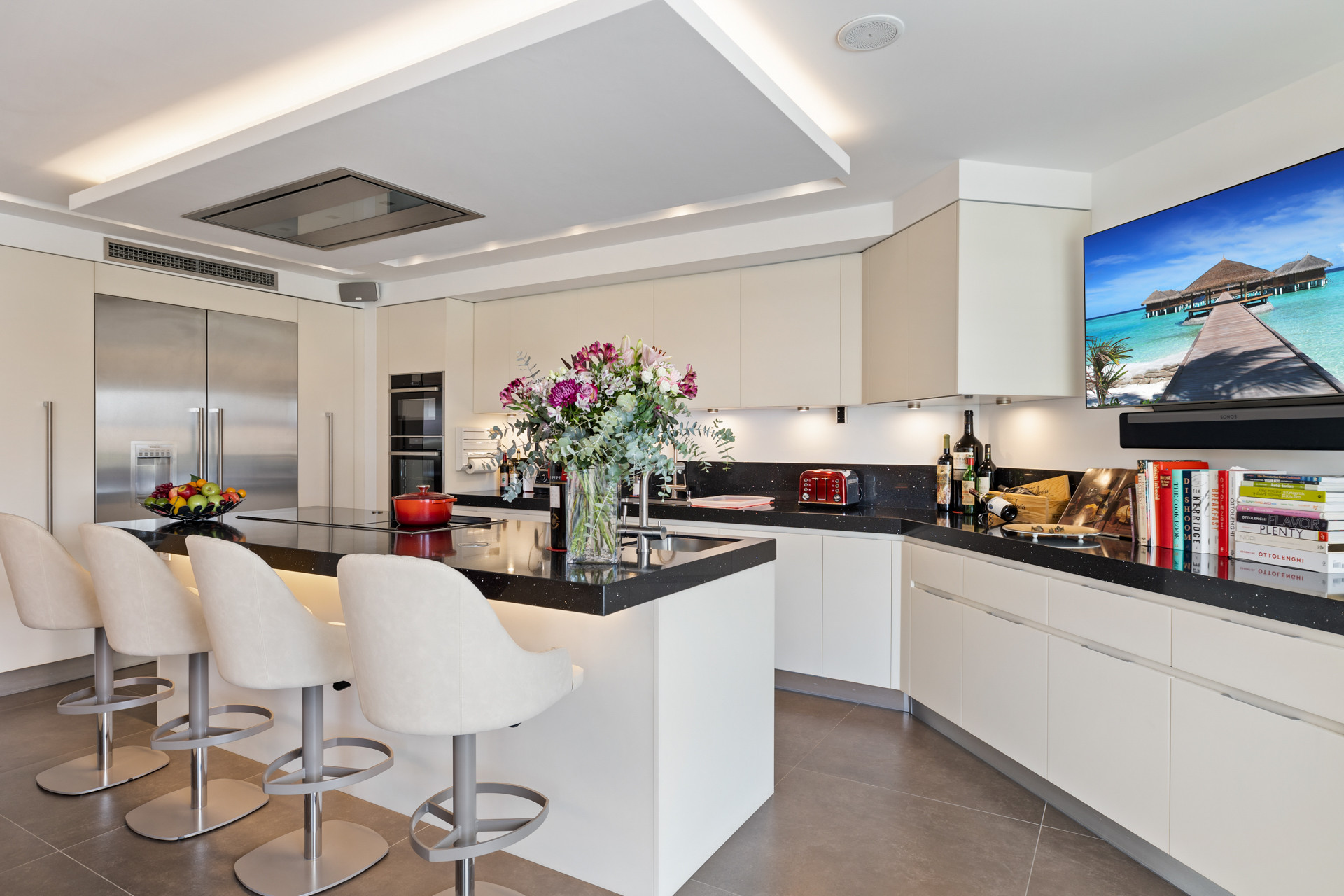 Image 59: detached villa For sale, Nueva Andalucía, €6,900,000 [HFM-C40017]