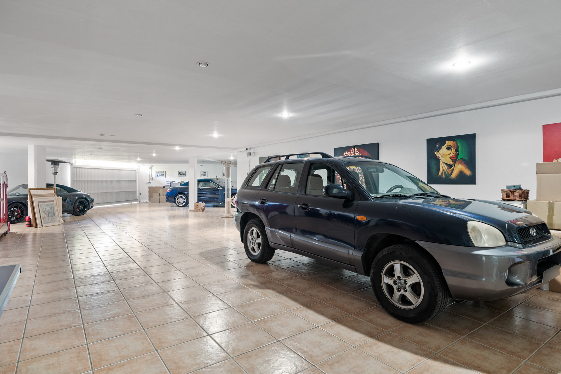 Image 59: detached villa For sale, Nueva Andalucía, €6,900,000 [HFM-C40017]