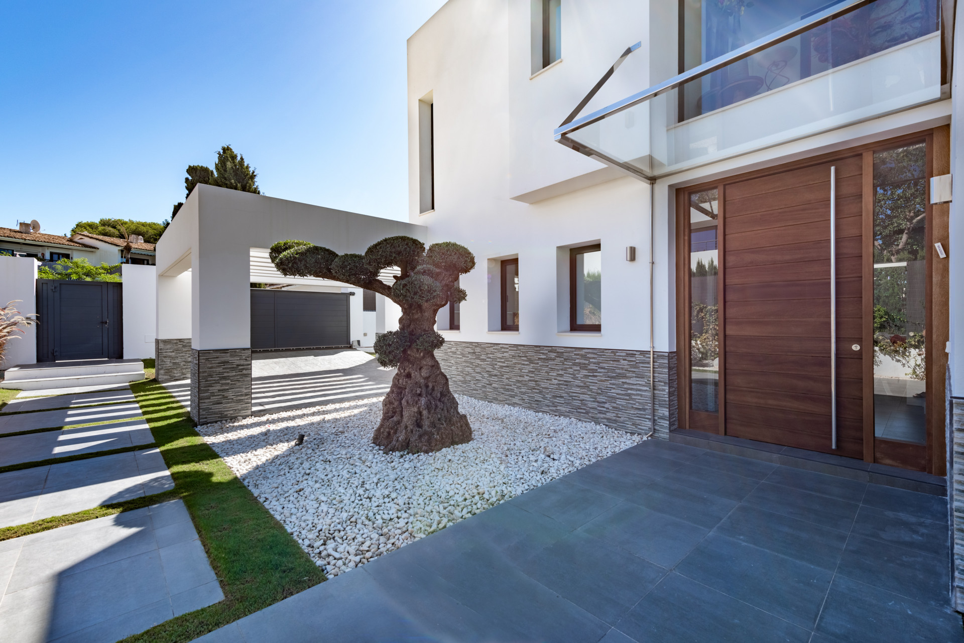 Image 53: detached villa For sale, Estepona, €1,995,000 [HFM-CL10083]