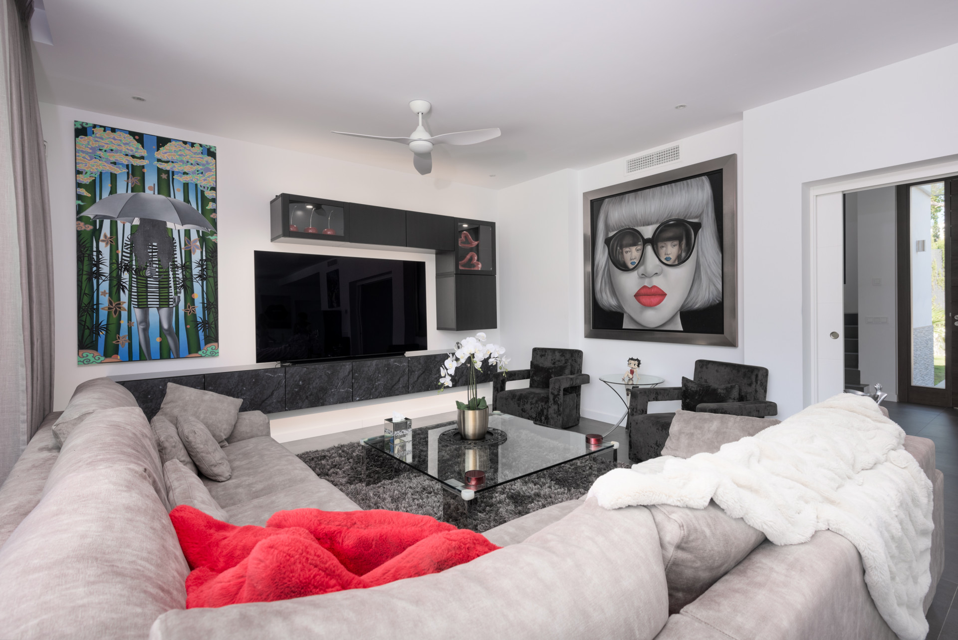 Image 53: detached villa For sale, Estepona, €1,995,000 [HFM-CL10083]