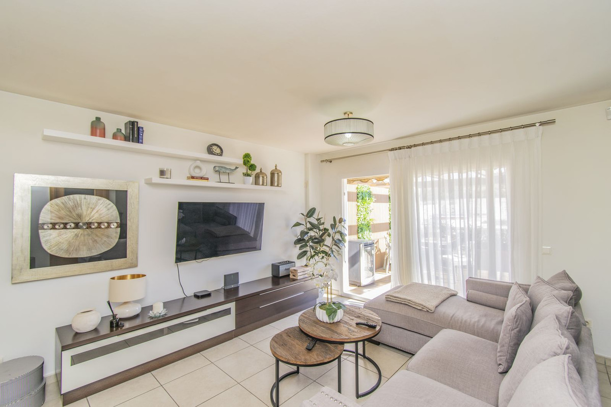 Image 11: penthouse For sale, Nueva Andalucía, €335,000 [HFM-CL10061]