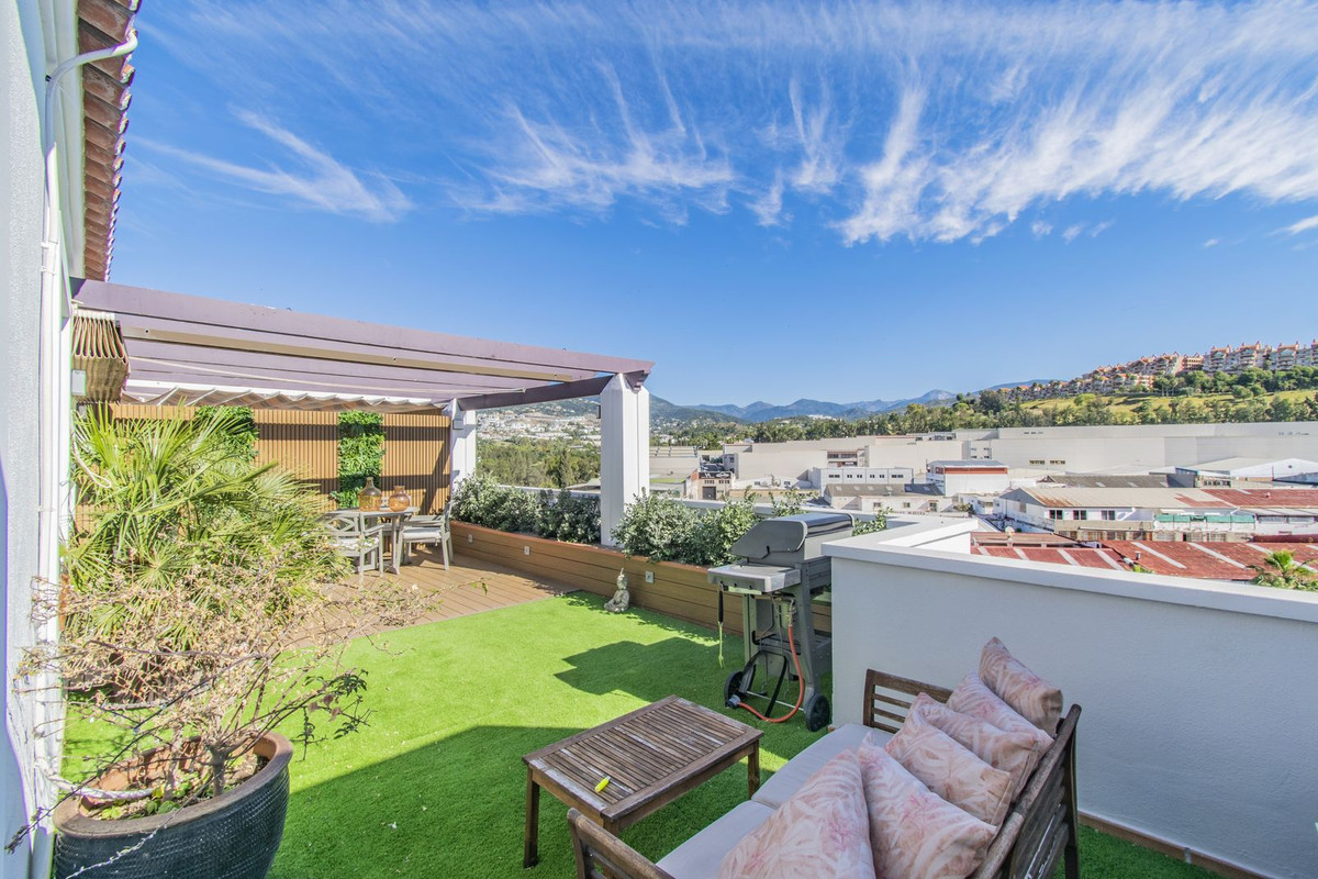 Image 11: penthouse For sale, Nueva Andalucía, €335,000 [HFM-CL10061]