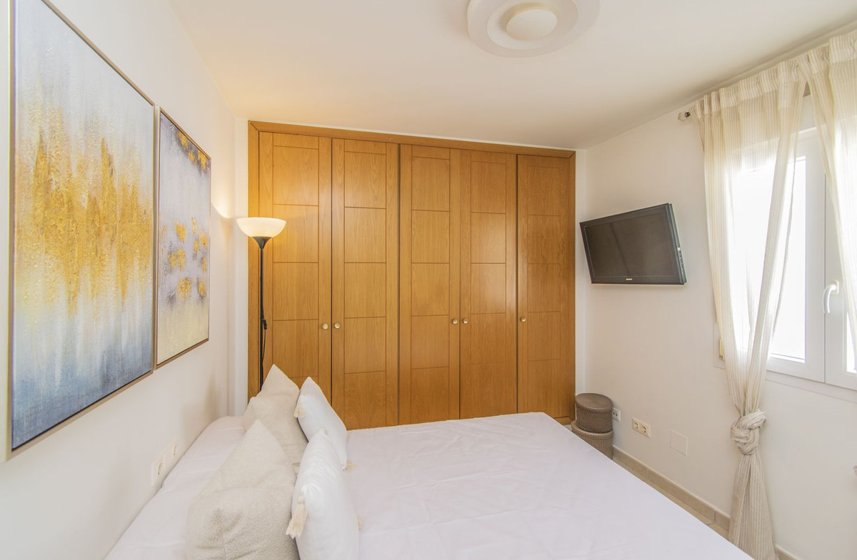 Image 11: penthouse For sale, Nueva Andalucía, €335,000 [HFM-CL10061]