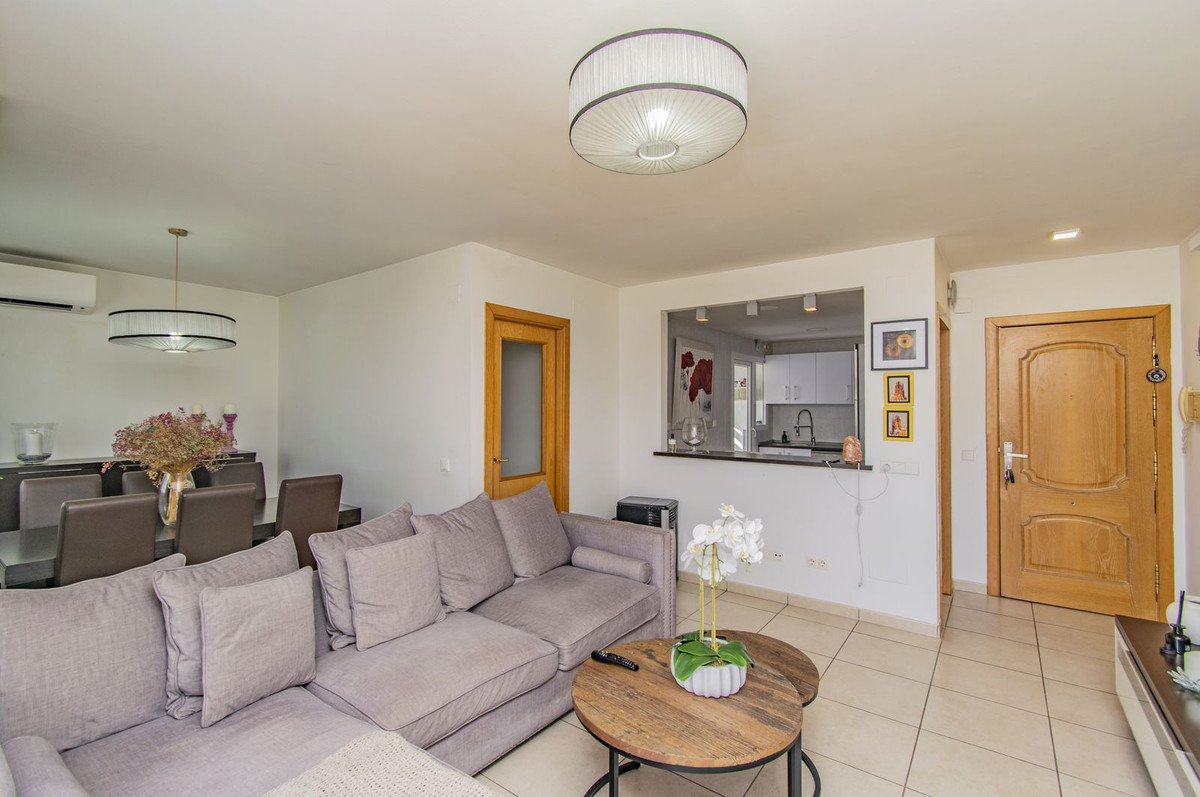 Image 11: penthouse For sale, Nueva Andalucía, €335,000 [HFM-CL10061]