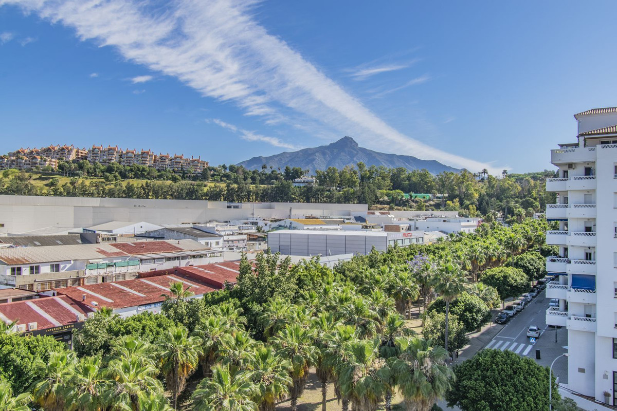 Image 11: penthouse For sale, Nueva Andalucía, €335,000 [HFM-CL10061]