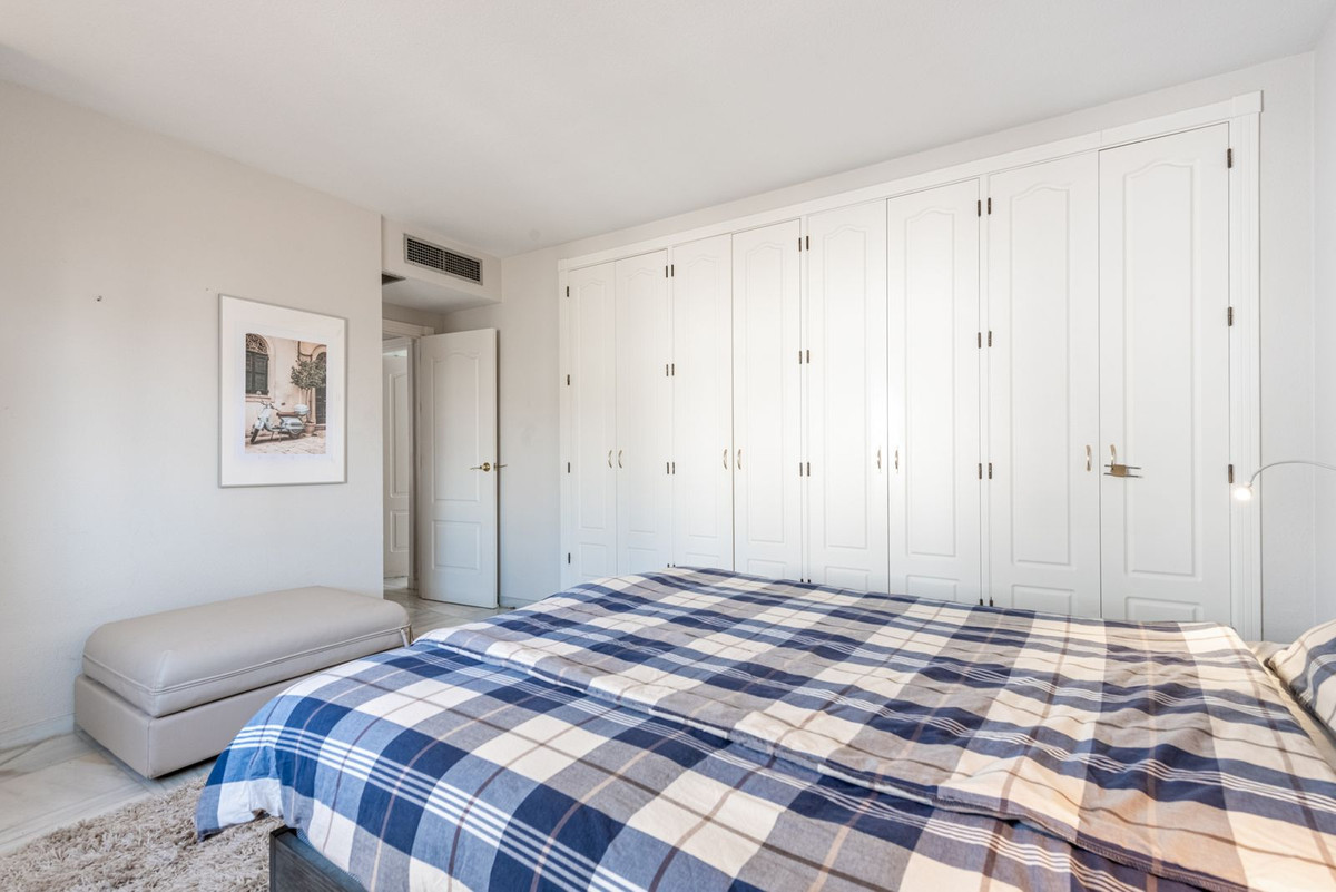 Image 12: penthouse duplex For sale, Nueva Andalucía, €419,000 [HFM-CL10113]