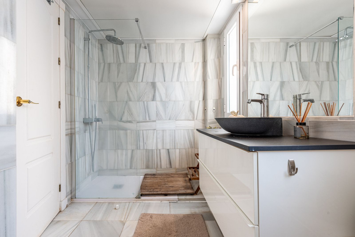 Image 12: penthouse duplex For sale, Nueva Andalucía, €419,000 [HFM-CL10113]