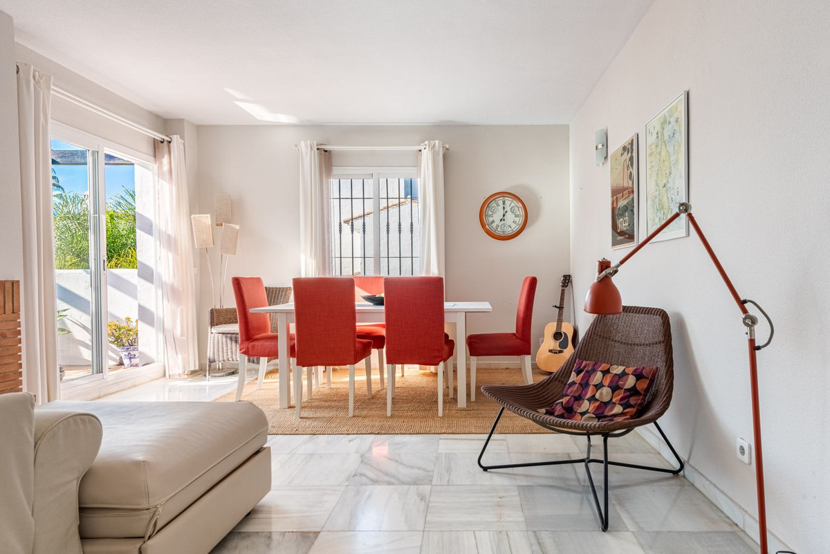 Image 12: penthouse duplex For sale, Nueva Andalucía, €419,000 [HFM-CL10113]