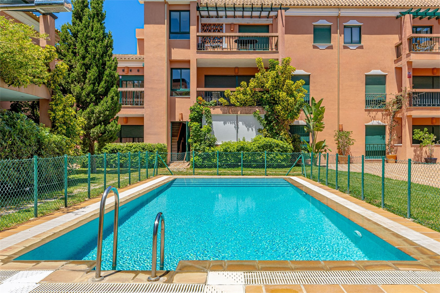 Image 15: apartment For sale, Marbella, €399,000 [HFM-CL10038]