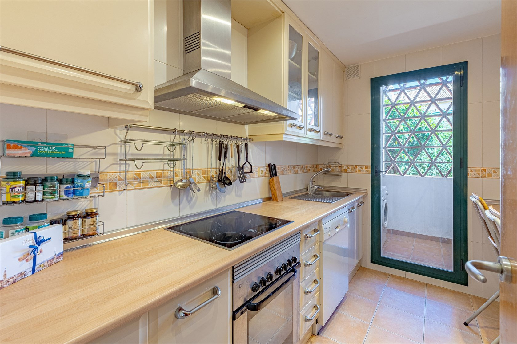 Image 15: apartment For sale, Marbella, €399,000 [HFM-CL10038]