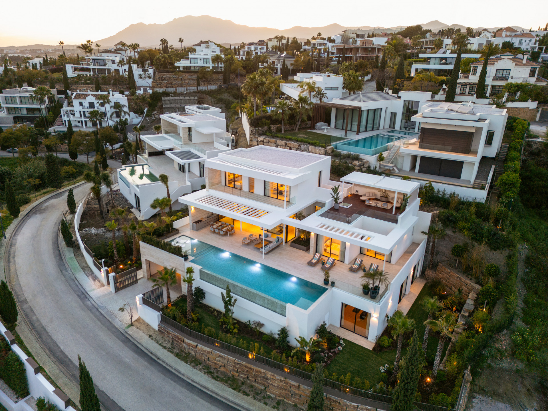 Image 33: detached villa For sale, Benahavís, €5,750,000 [HFM-C40021]