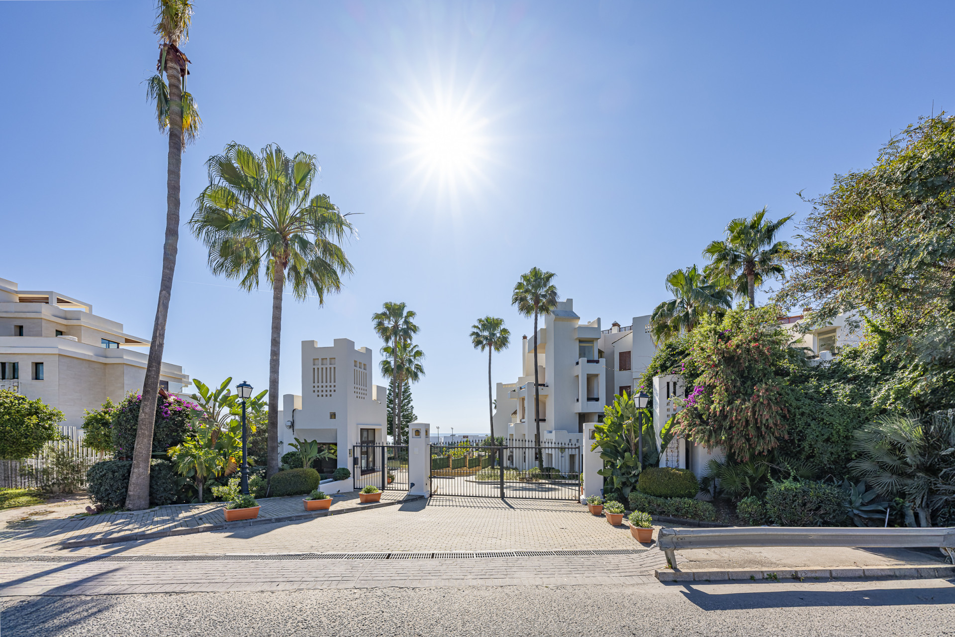 Image 44: apartment For sale, Estepona, €1,995,000 [HFM-CL10128]