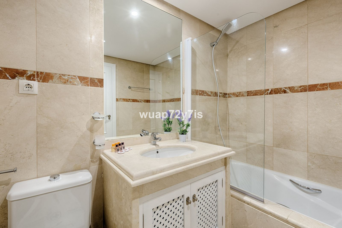 Image 27: apartment For sale, Estepona, €559,000 [HFM-CL10124]