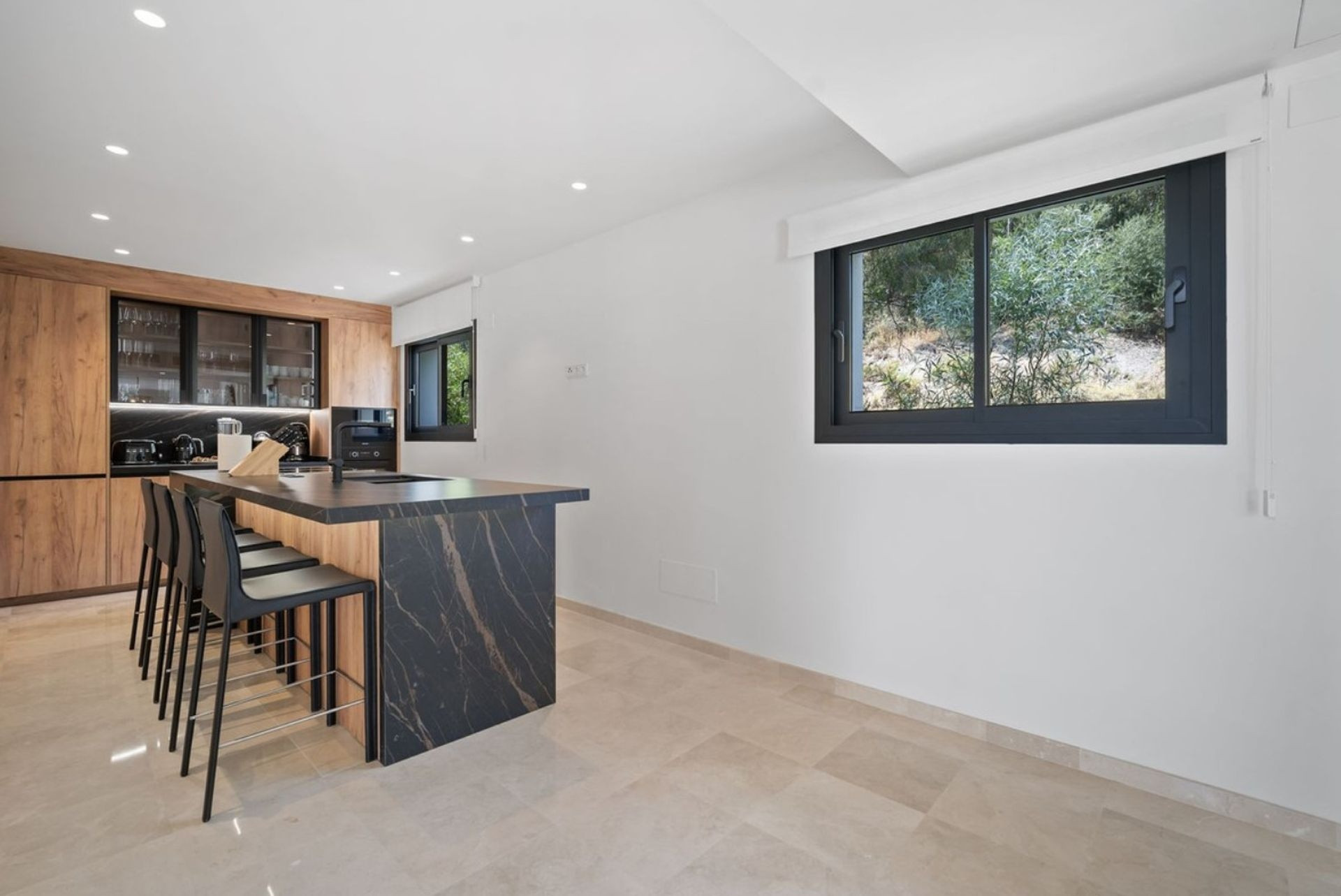 Image 21: detached villa For sale, Nueva Andalucía, €3,500,000 [HFM-CL10039]