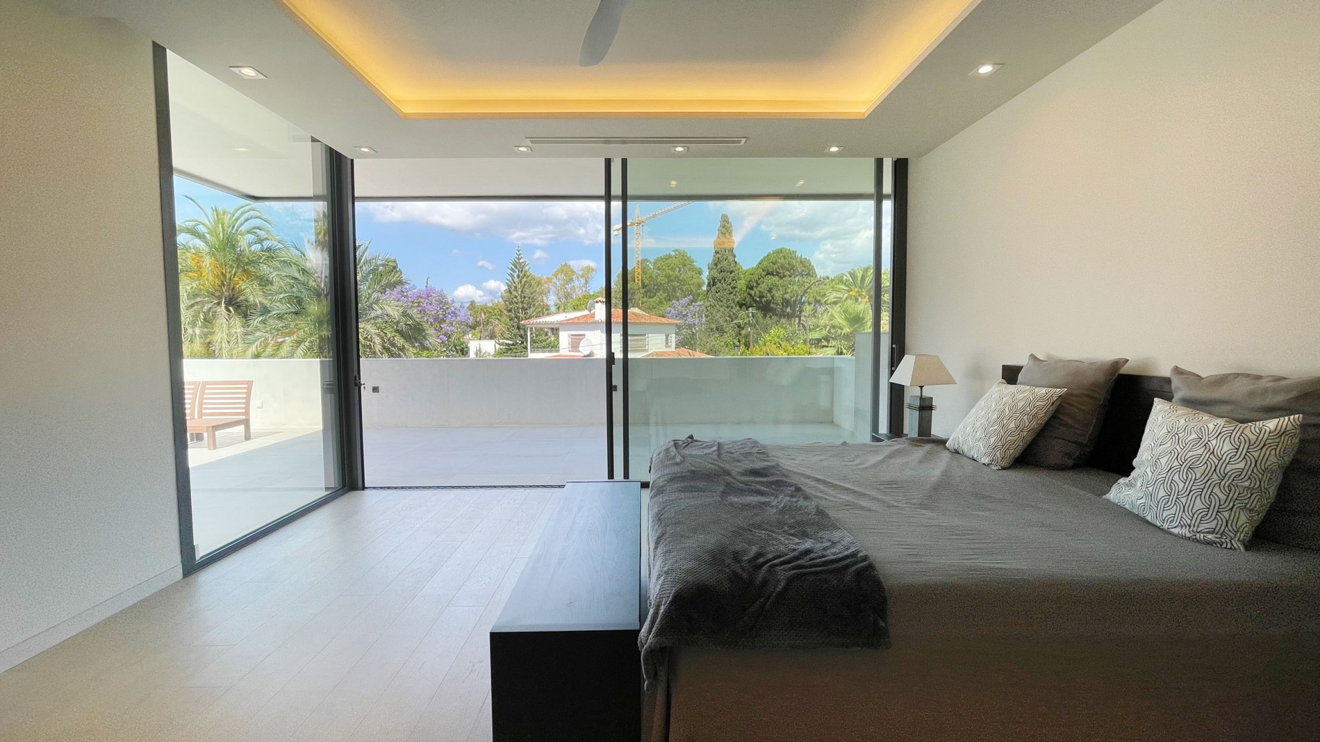 Image 50: detached villa For sale, The Golden Mile, €4,650,000 [HFM-C40046]