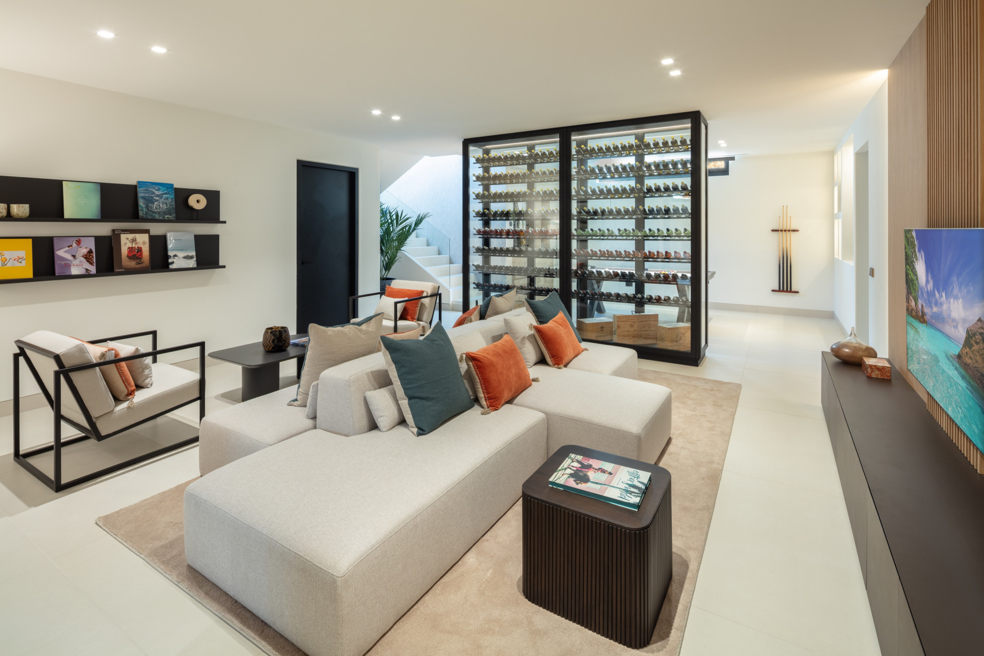 Image 32: detached villa For sale, Nueva Andalucía, €5,995,000 [HFM-C40045]