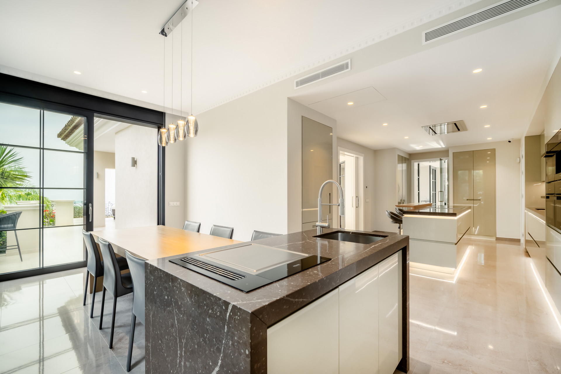 Image 33: detached villa For sale, The Golden Mile, €10,500,000 [HFM-C40044]