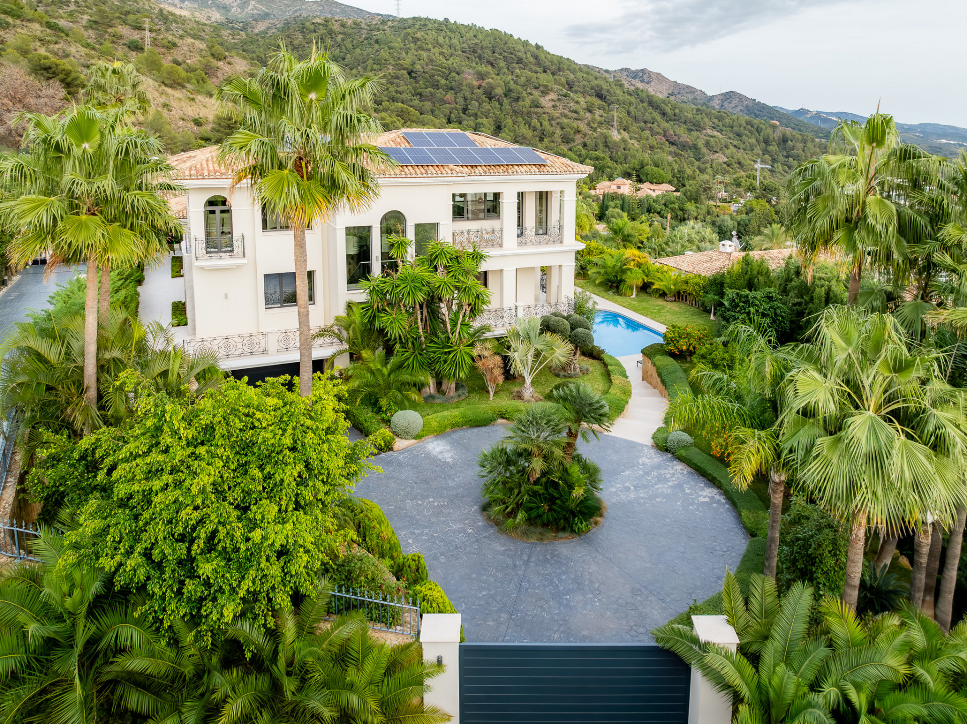 Image 33: detached villa For sale, The Golden Mile, €10,500,000 [HFM-C40044]