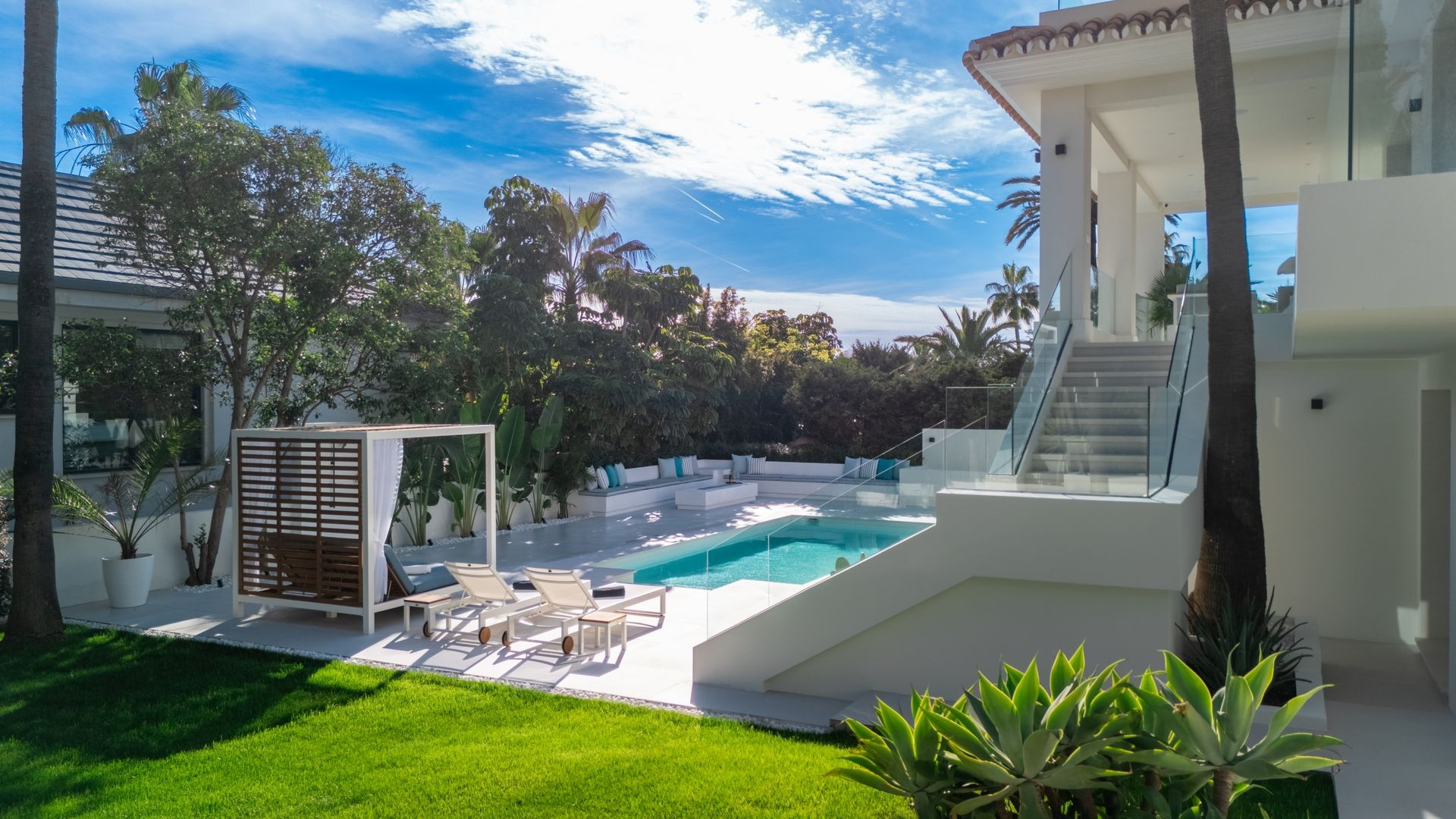 Image 58: detached villa For sale, Marbella, €3,495,000 [HFM-CL10041]