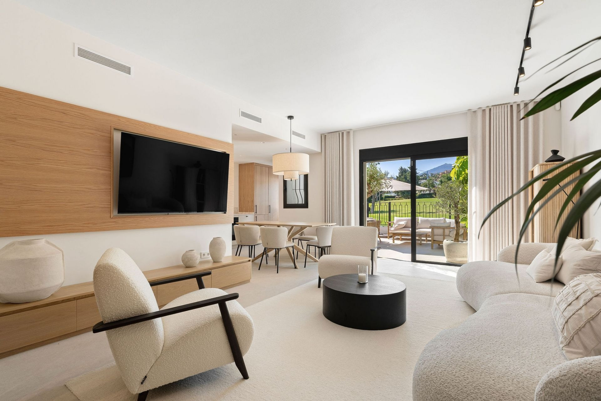 Image 30: townhouse For sale, Nueva Andalucía, €895,000 [HFM-C40050]