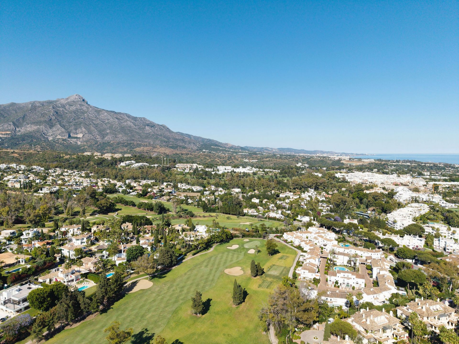 Image 30: townhouse For sale, Nueva Andalucía, €895,000 [HFM-C40050]