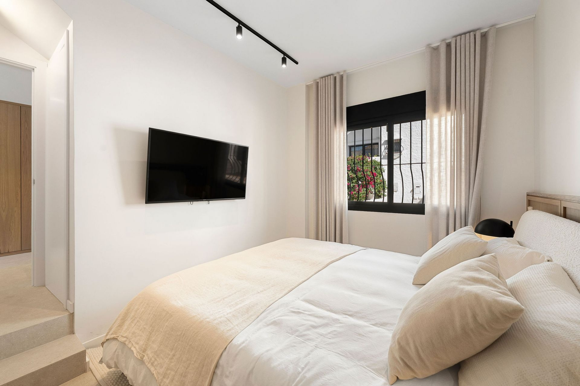 Image 30: townhouse For sale, Nueva Andalucía, €895,000 [HFM-C40050]