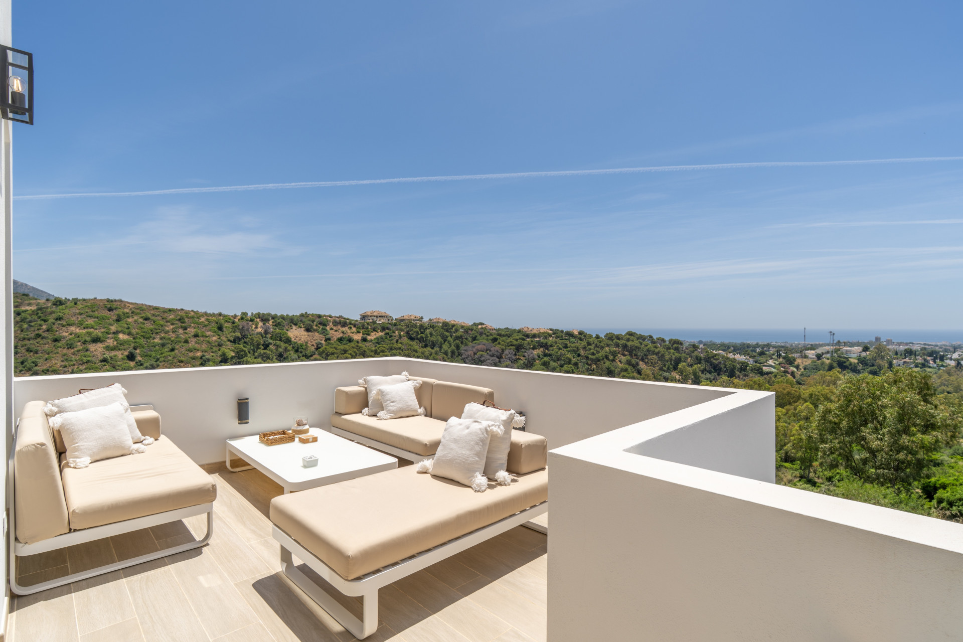 Image 52: detached villa For sale, Nueva Andalucía, €4,950,000 [HFM-C40042]