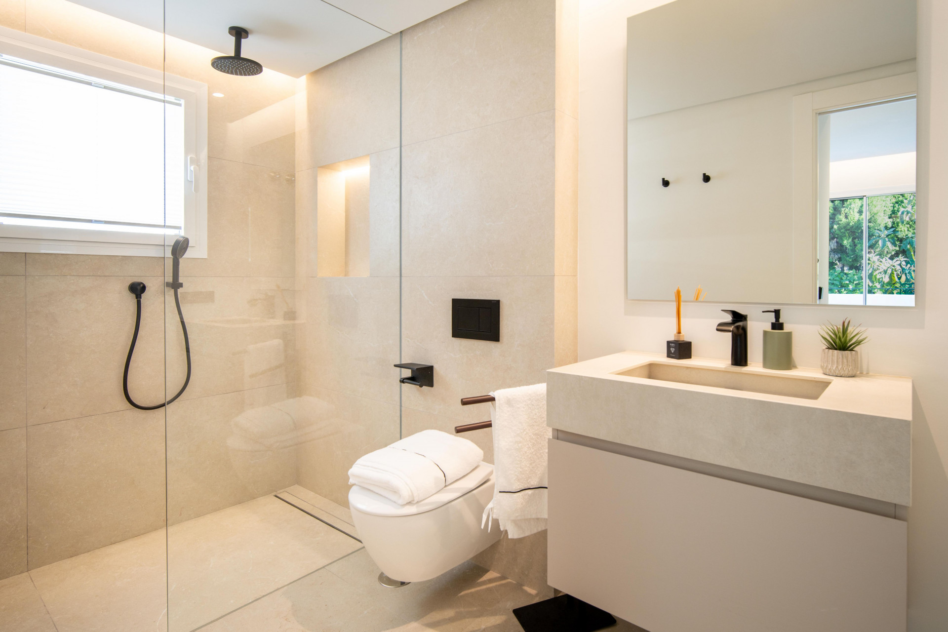 Image 33: villa - chalet For sale, Nueva Andalucía, €2,750,000 [HFM-C40041]