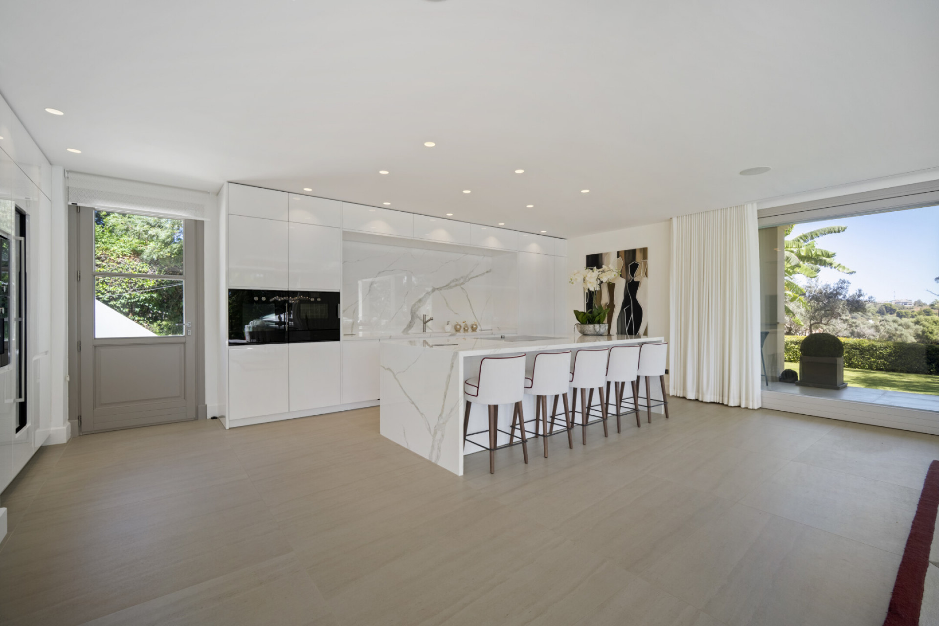 Image 43: detached villa For sale, Nueva Andalucía, €10,900,000 [HFM-C40034]