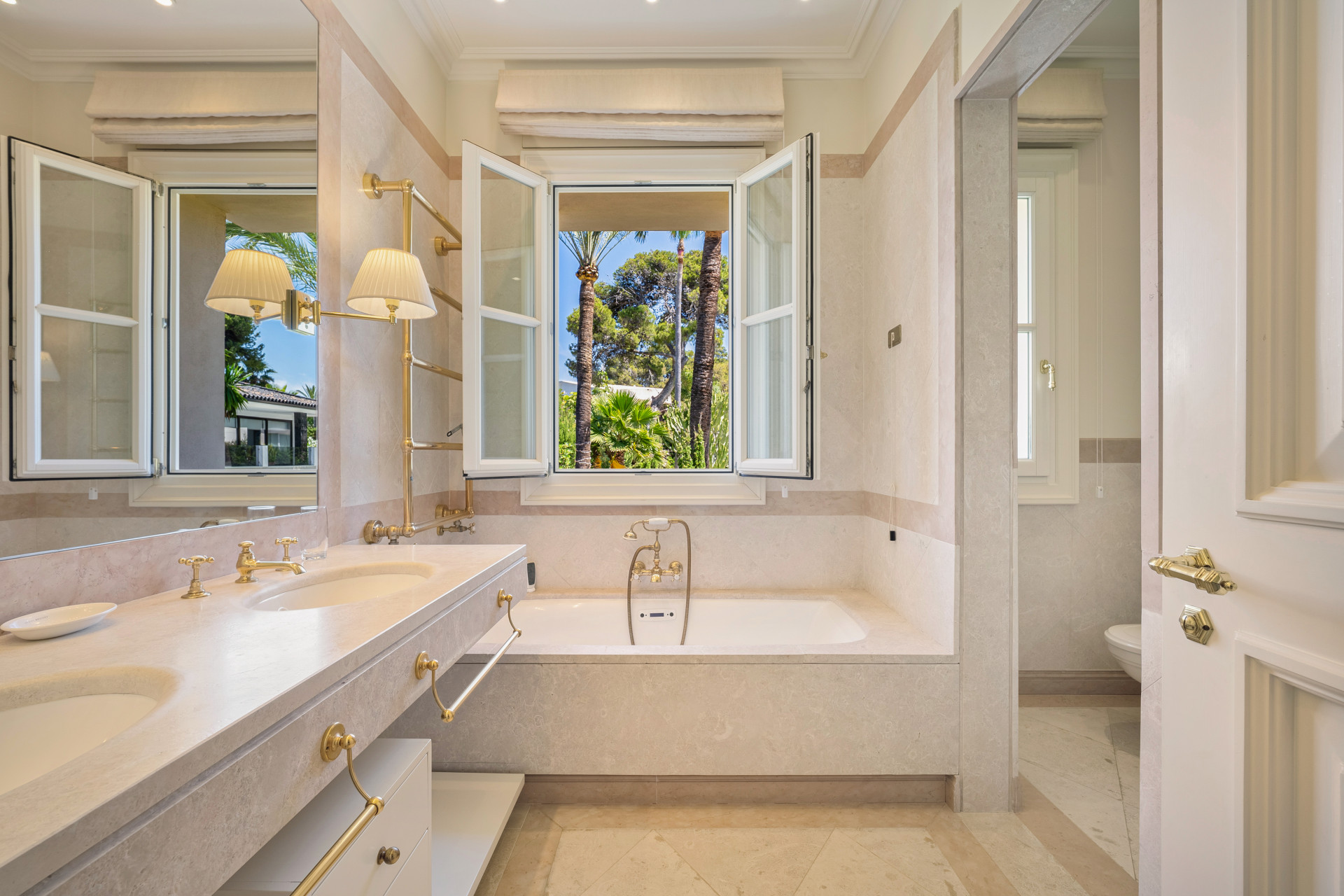 Image 32: detached villa For sale, Marbella, €10,700,000 [HFM-C40036]