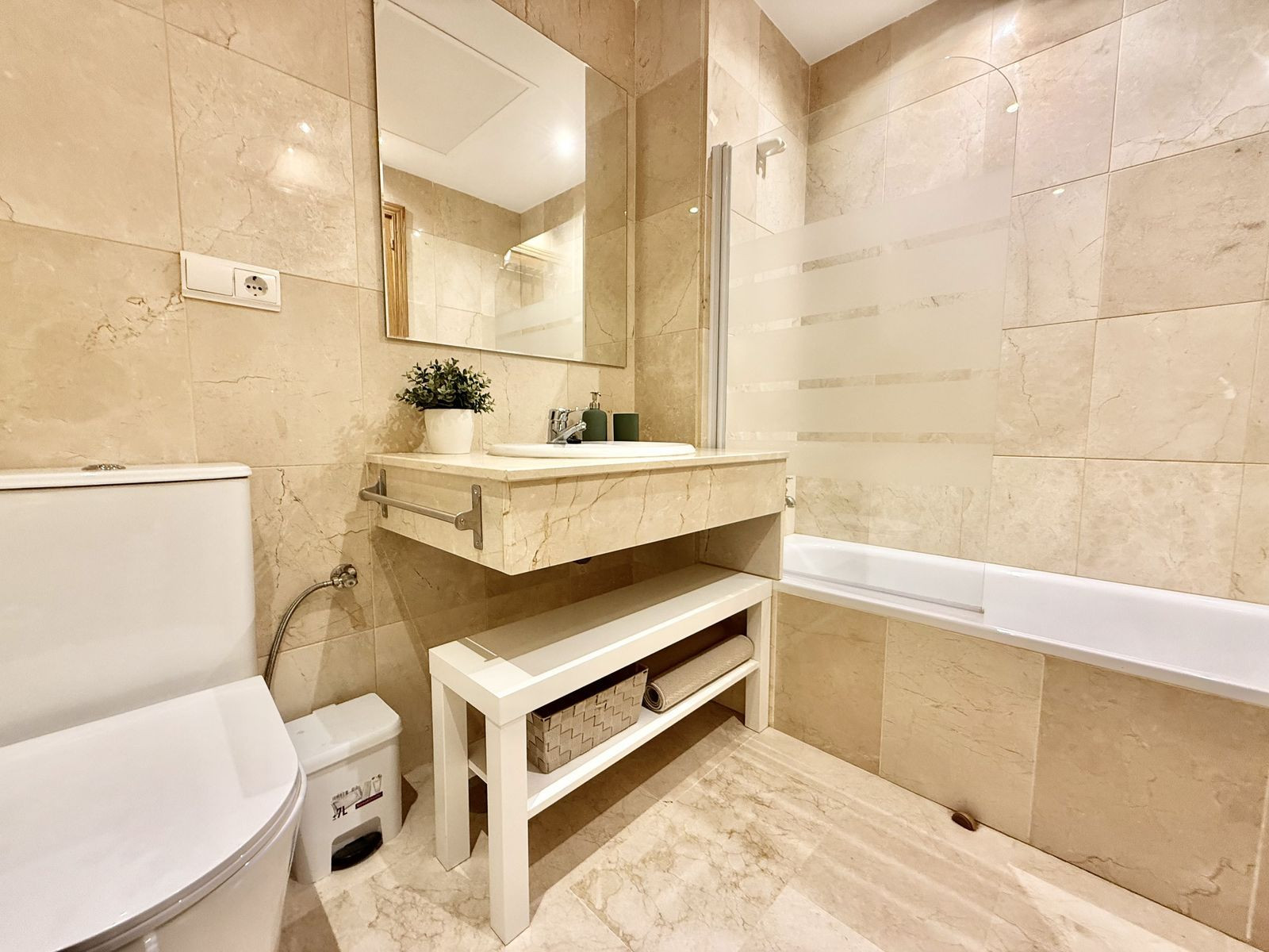 Image 24: apartment For sale, Estepona, €365,000 [HFM-CL10033]