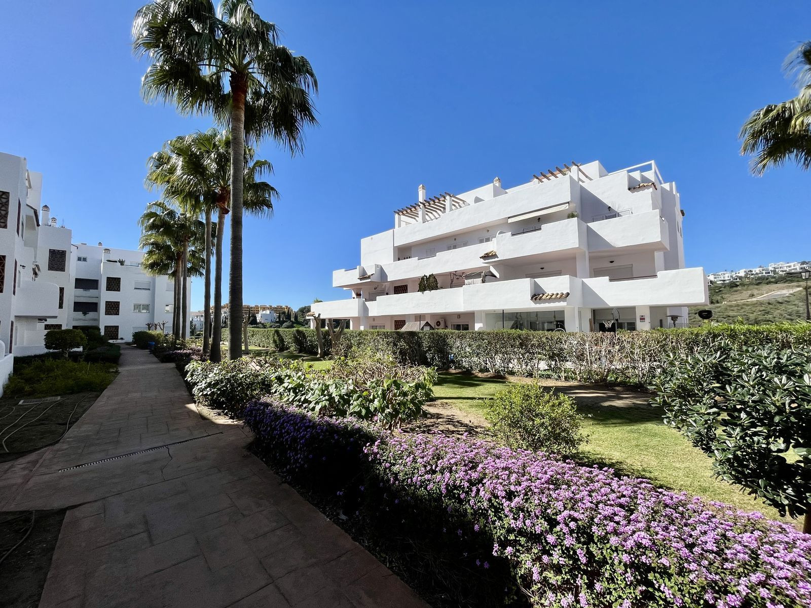 Image 24: apartment For sale, Estepona, €365,000 [HFM-CL10033]