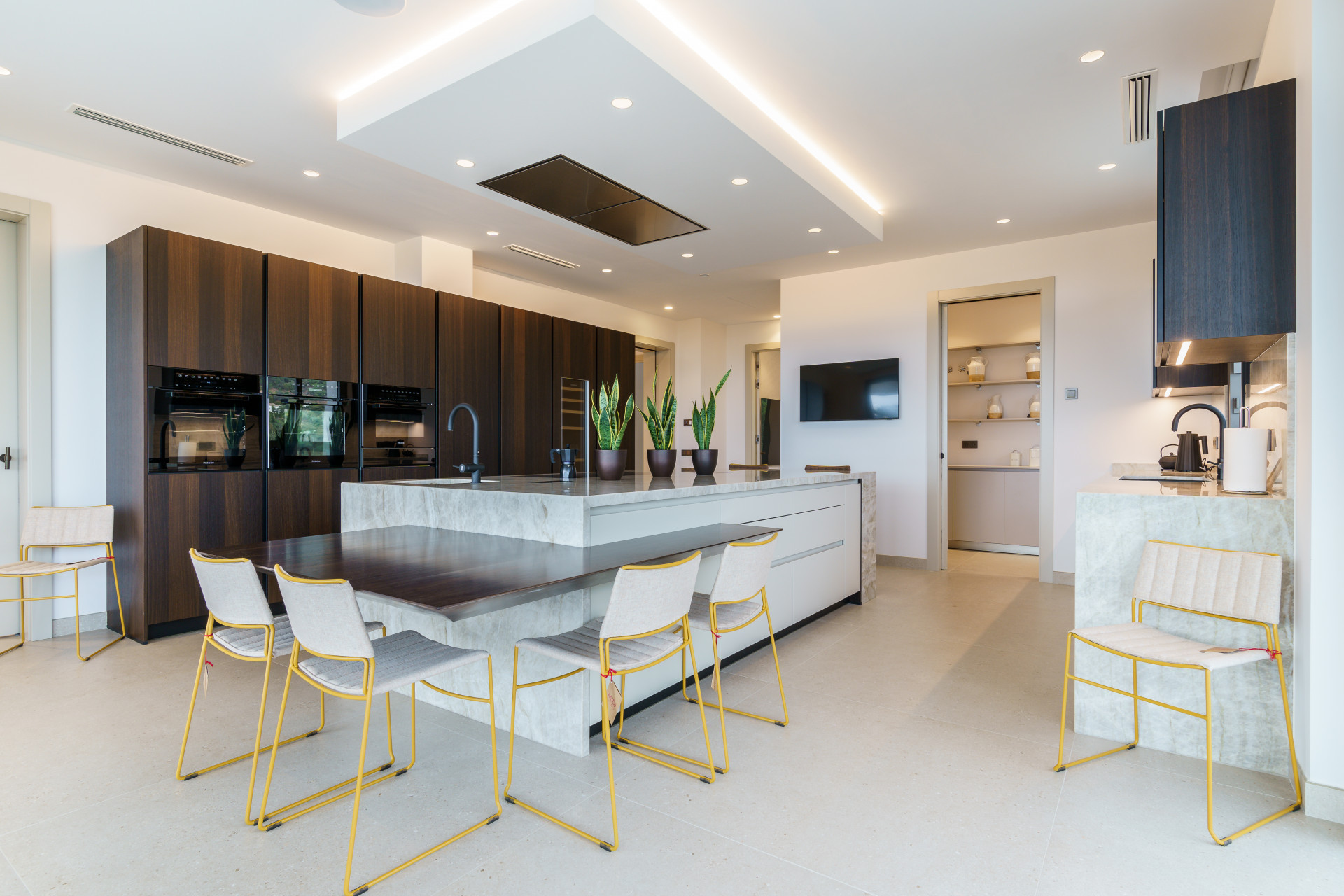 Image 56: detached villa For sale, Benahavís, €11,600,000 [HFM-C40027]