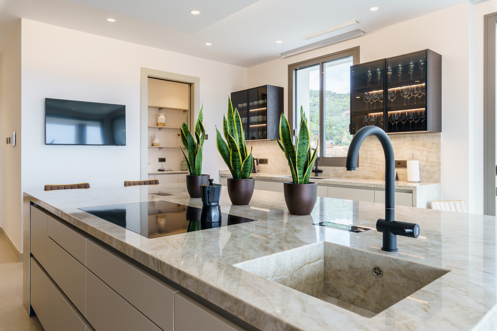 Image 56: detached villa For sale, Benahavís, €11,600,000 [HFM-C40027]