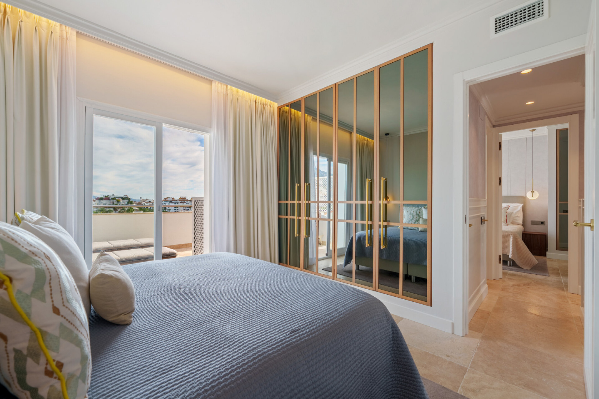 Image {index}: apartamento For sale, Puerto Banús, €1,995,000 [HFMs684898]