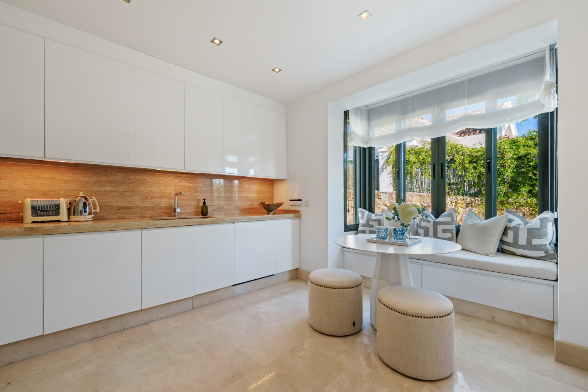 Image {index}: detached villa For sale, Nueva Andalucía, €4,390,000 [HFMs684644]