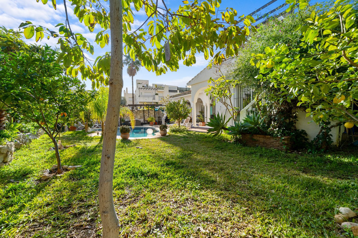 Image {index}: detached villa For sale, Mijas Costa, €749,000 [HFMs684122]