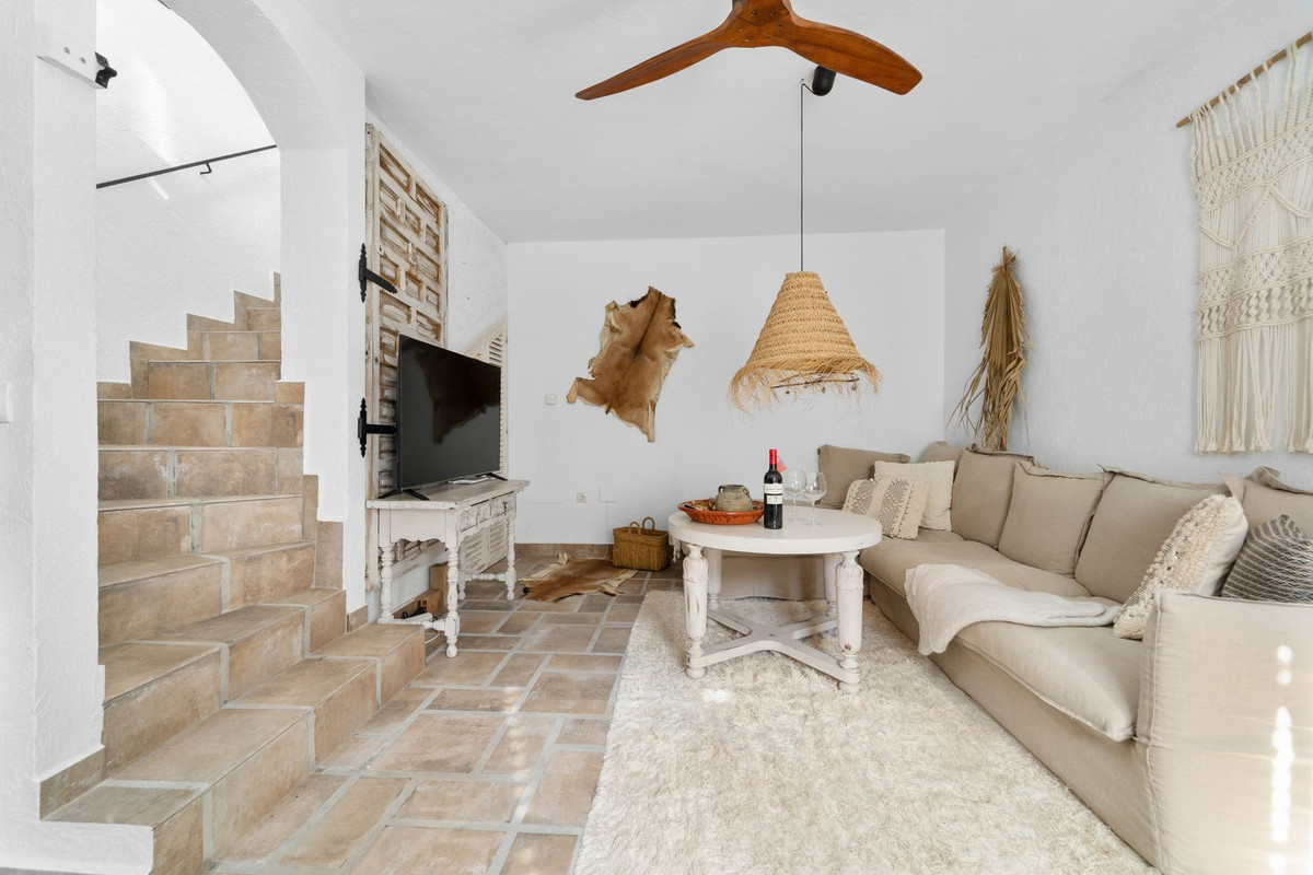 Image {index}: detached villa For sale, Mijas Costa, €749,000 [HFMs684122]