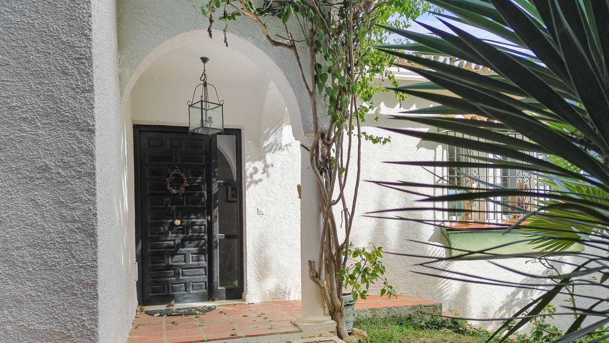 Image {index}: detached villa For sale, Mijas Costa, €749,000 [HFMs684122]