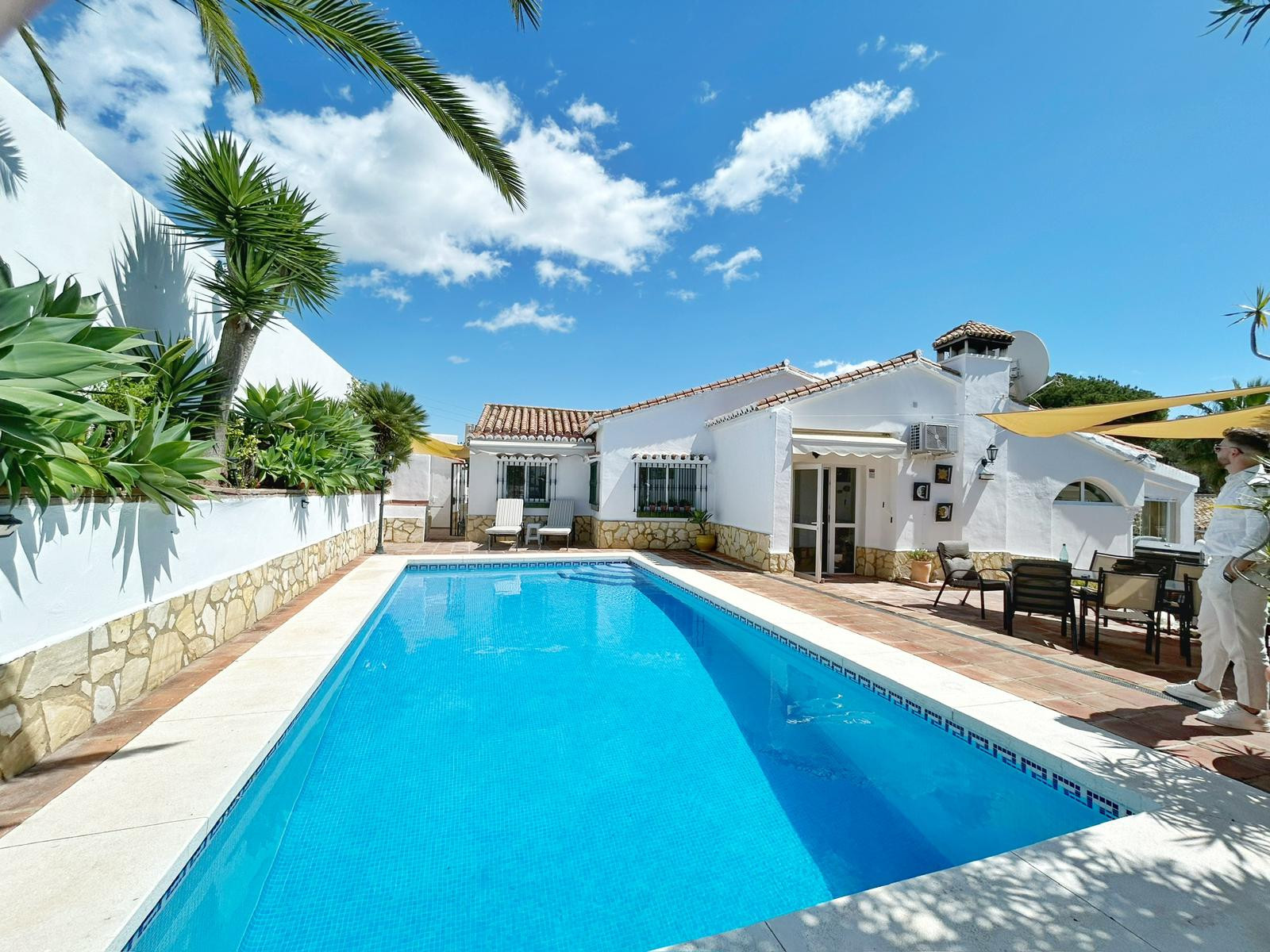 Image 0: Detached Villa For long, Mijas Costa, €5,000 [HFM-R40004]