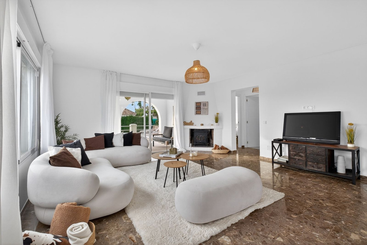 Image 11: Detached Villa For sale, Marbella, €1,649,000 [HFMs689376]