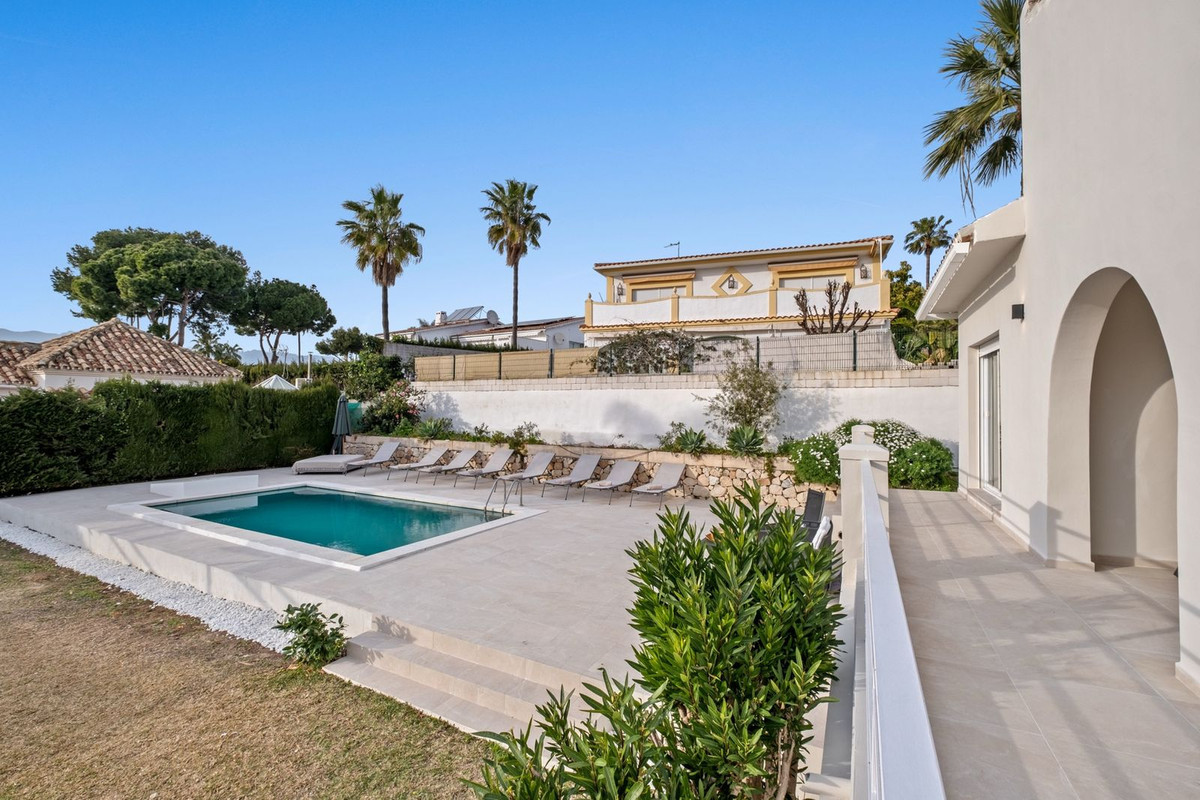 Image 3: Detached Villa For sale, Marbella, €1,649,000 [HFMs689376]