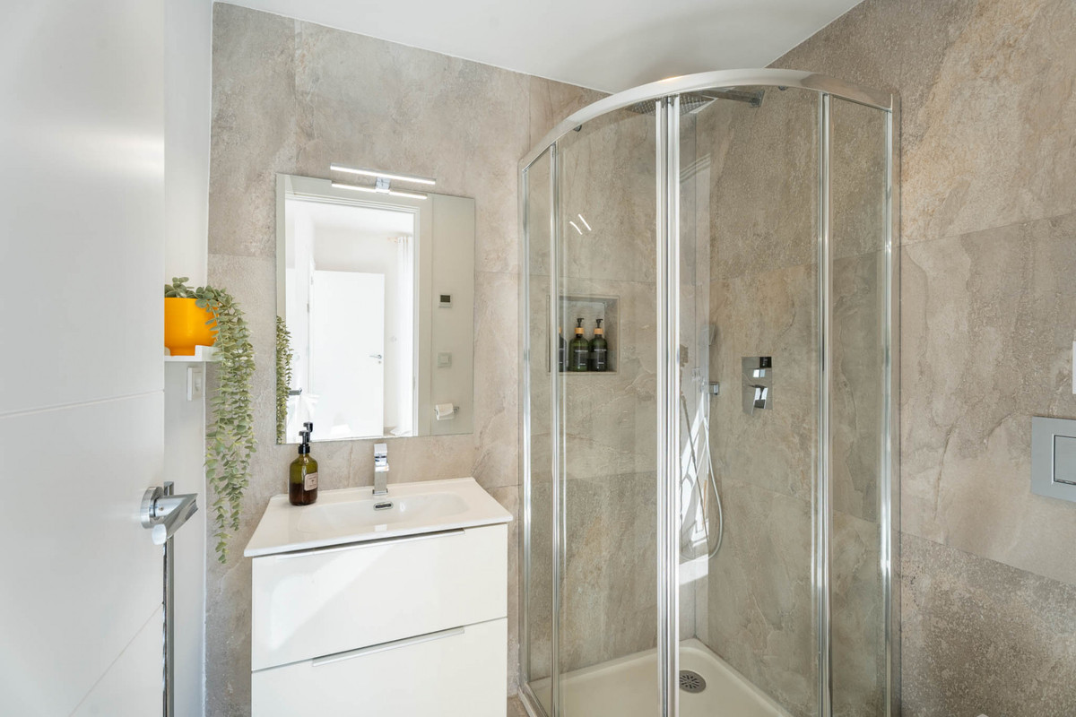 Image 25: Detached Villa For sale, Marbella, €2,380,000 [HFMs688273]